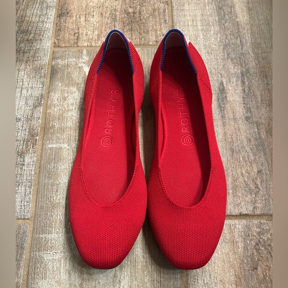 Rothy's the Square in Cardinal Red - Picture 4 of 6